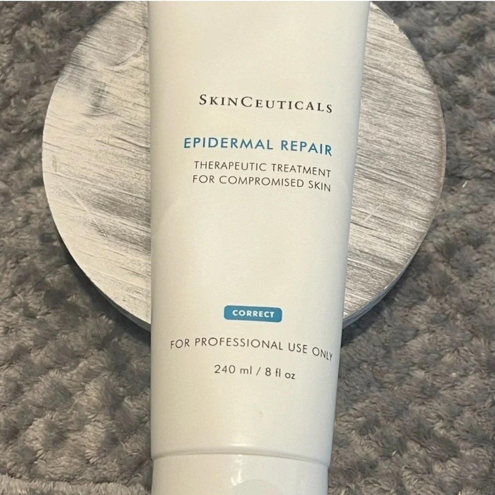 SkinCeuticals Epidermal Repair Cream - White and Blue - Picture 1 of 2